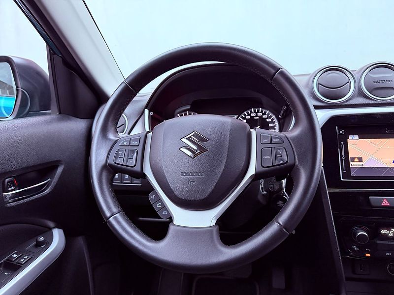 Suzuki Vitara 1.6 Comfort Aut., Serviska - fotka 17 z 27