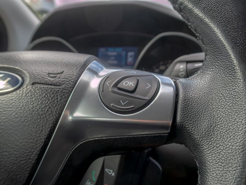 Ford Focus (2012) 1.6i 16V 110KW – VÝBAVA! - fotka 18 z 46