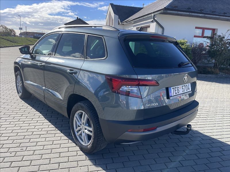 Škoda Karoq 1,0 TSi 85kw Style Tažné GPS - fotka 3 z 34