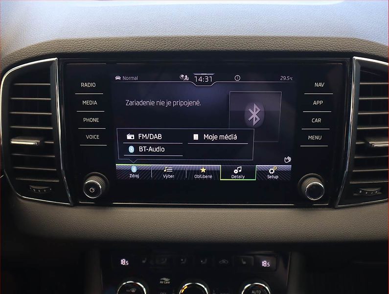 Škoda Karoq (2023) 2.0 TDI - fotka 19 z 23
