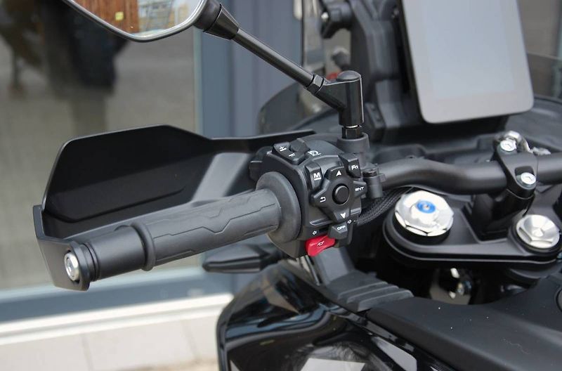 CFMOTO 800 MT (2026) 800MT-X Black - fotka 17 z 20