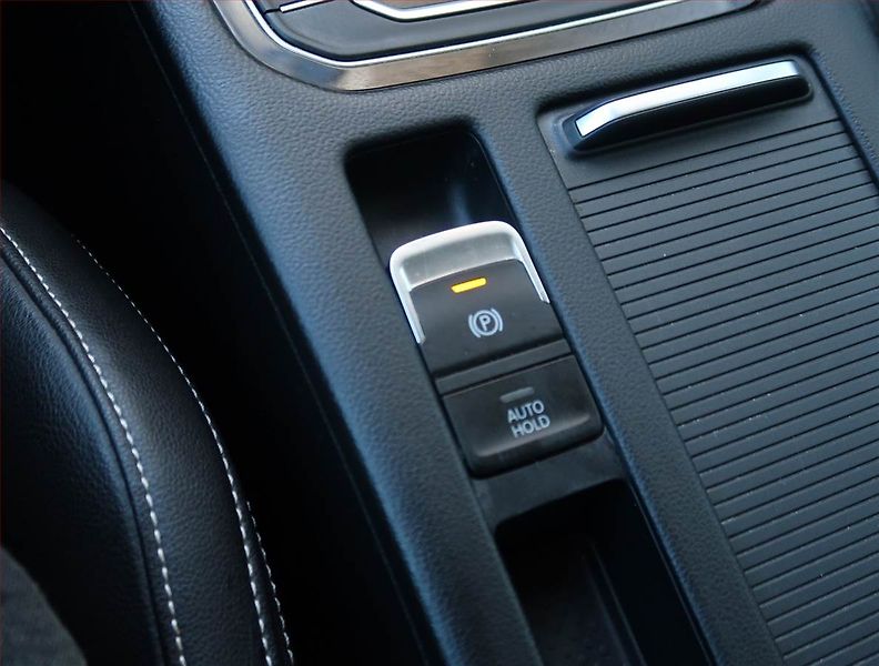 Volkswagen Passat (2019) 1.5 TSI - fotka 18 z 25