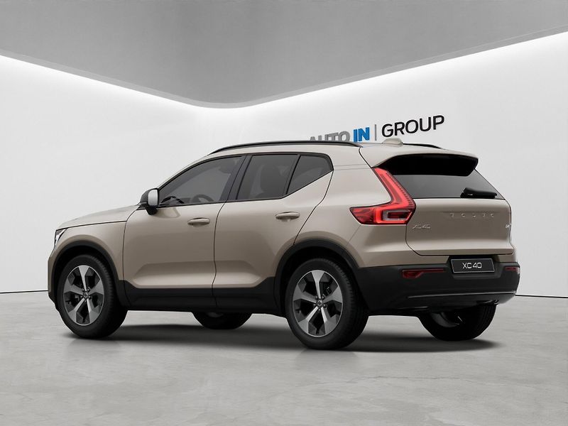 Volvo XC40 (2026) DARK B4 PLUS FWD, Nez.topení - fotka 4 z 10
