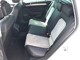 Volkswagen Passat Variant 2.0 TDi 4-Motion HIGHL - náhled 12