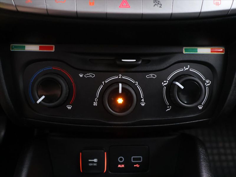 Fiat Tipo 1,4 i 70kW CZ Klimatizace 1Maj - fotka 21 z 29