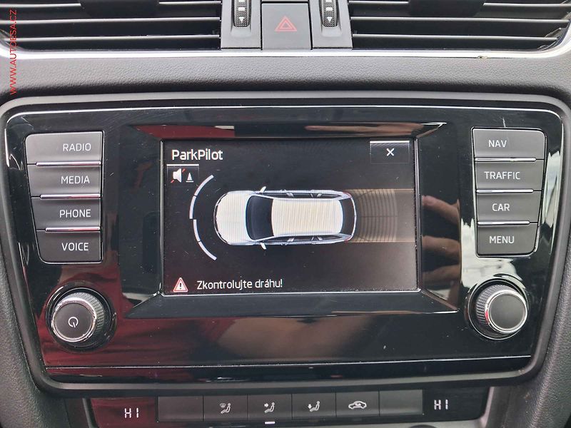 Škoda Octavia (2014) 1.6 TDi, AC, TZ, temp. - fotka 17 z 18