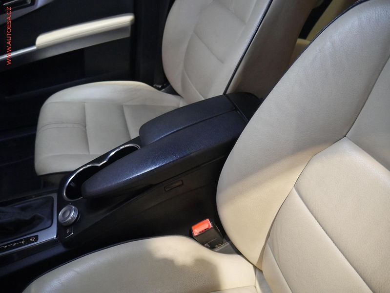 Mercedes-Benz GLK (2009) 3.0 CDi 4Matic, AT, xenon - fotka 19 z 19