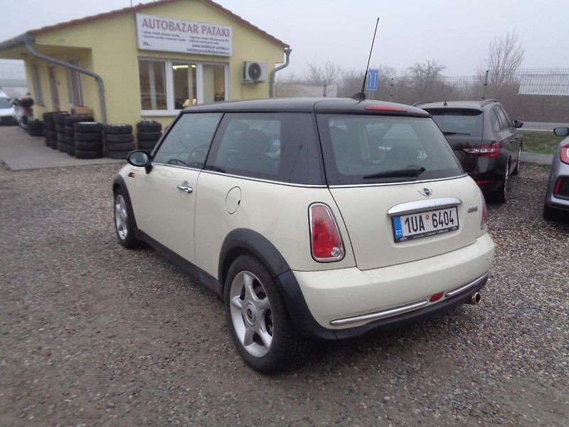 Mini Cooper 1,6 - fotka 5 z 20