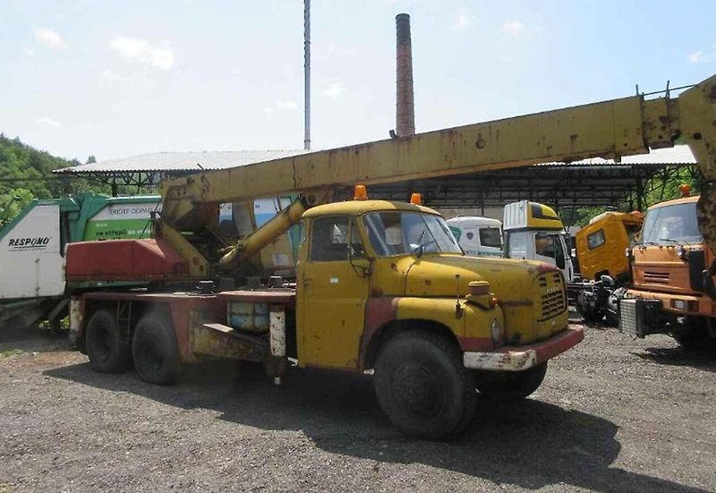 Tatra 148 AD 160.