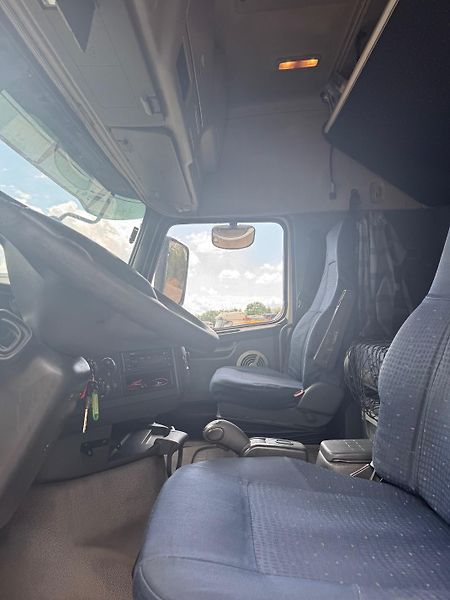 Volvo FH (2008) 440 Euro 5 + Schwarzmuller - fotka 15 z 15