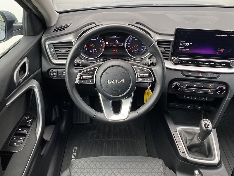 Kia Ceed 1.5 T-GDi 103 kW Spin - fotka 8 z 26