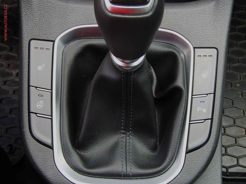 Hyundai i30 (2023) 1.0 T-GDi, ČR, Smart - fotka 14 z 20