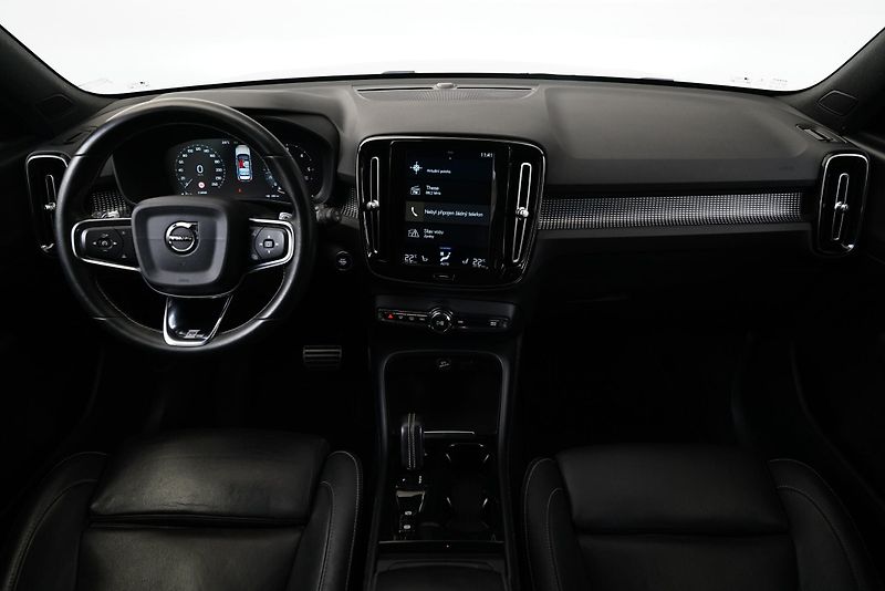 Volvo XC40 - fotka 5 z 26