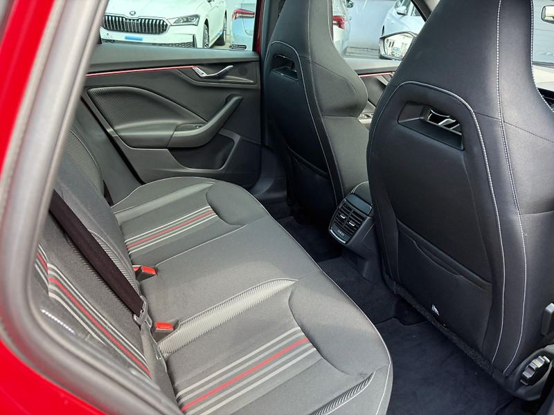 Škoda Scala 1.5TSi DSG Monte Carlo 110kW - fotka 15 z 22