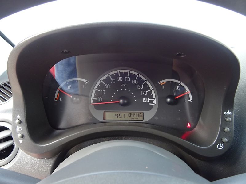Fiat Panda (2010) 1.1i,NovéČR,s.kniha - fotka 9 z 19
