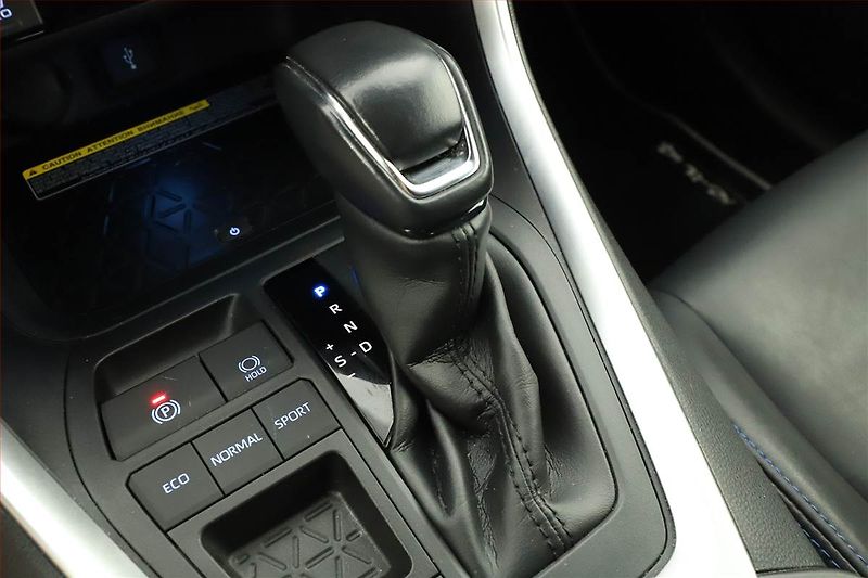 Toyota RAV4 (2020) 2.5 Hybrid - fotka 15 z 20