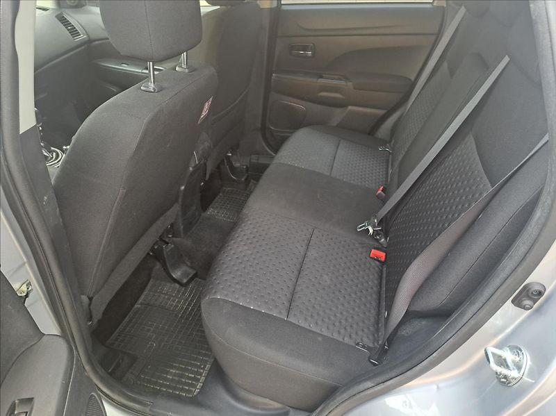 Mitsubishi ASX 1,8 Di-D  4x4 - fotka 40 z 50