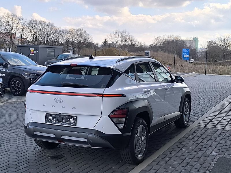 Hyundai Kona (2026) 1,6 T-GDI 2WD DCT SMART TECH  - fotka 7 z 30