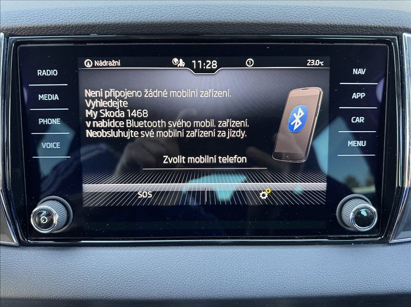 Škoda Karoq 1,5 TSI STYLE DPH 1maj původČR - fotka 37 z 50