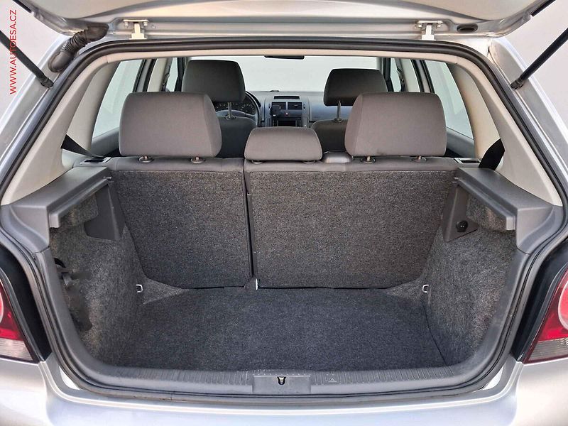 Volkswagen Polo (2009) 1.2i, ČR - fotka 7 z 15