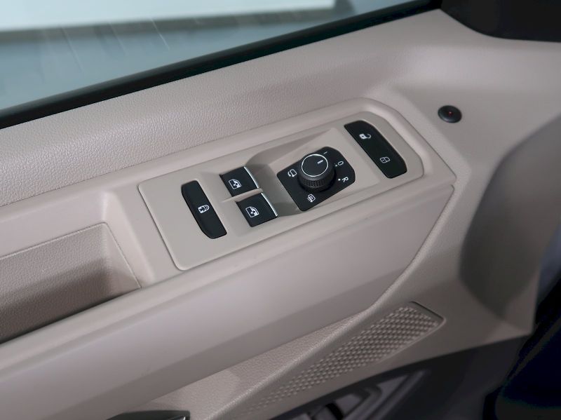 Volkswagen Multivan (2025) BULLI 1.5TSI PHEV 180KW 4M DSG - fotka 37 z 44