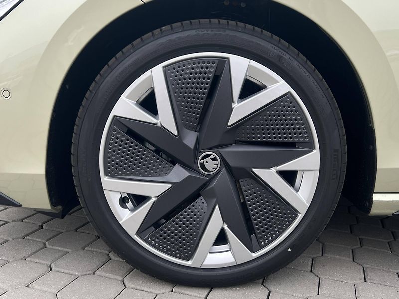 Škoda Superb (2026) Sportline 7DSG 2,0TDI - fotka 20 z 22