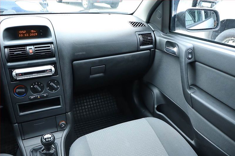 Opel Astra (2009) 1.4 16V, Serv.kniha, nová STK - fotka 8 z 17