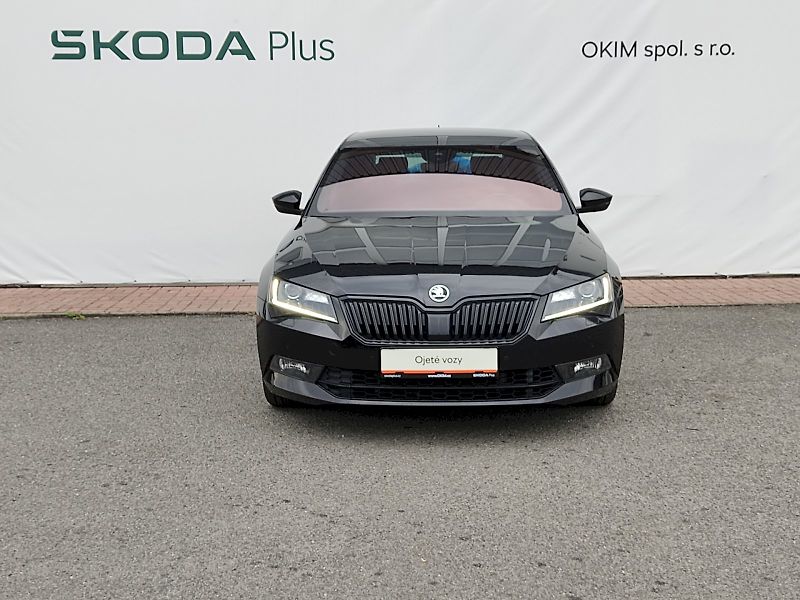 Škoda Superb (2018) SportLine 2,0 tsi 200 Kw DSG 4 - fotka 4 z 32