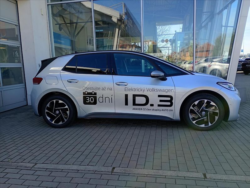 Volkswagen ID.3 (2025) Pro People 150 kW, 59 kWh - fotka 4 z 16