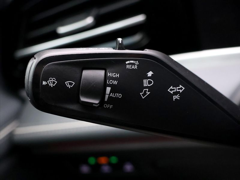 Volkswagen Passat 2,0 TDI 110kW DSG Elegance - fotka 19 z 39
