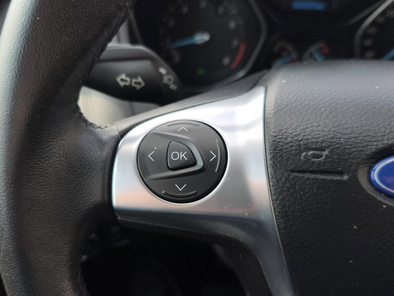 Ford Focus (2014) 1.0 74kW, ČR, 1. majitel, klim - fotka 11 z 21