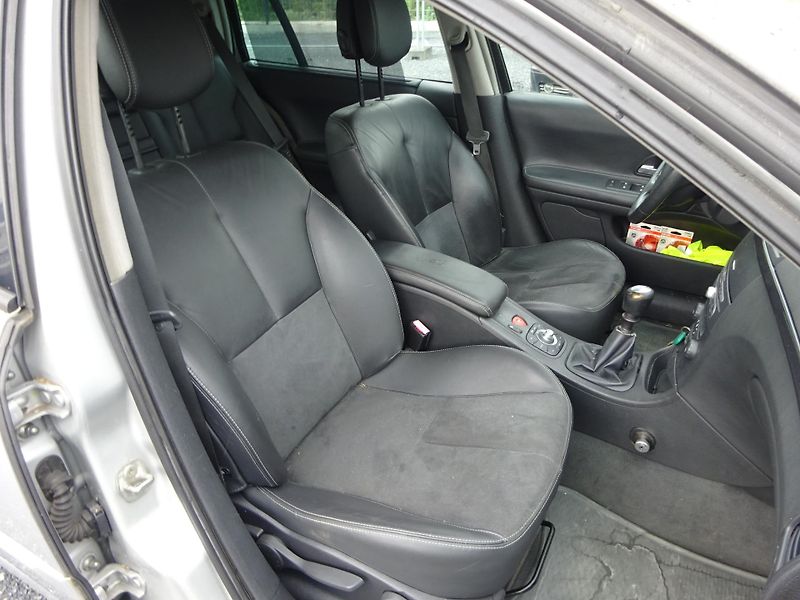 Renault Laguna 2.0dCi 110kW KŮŽE SERVIS DPH - fotka 9 z 24