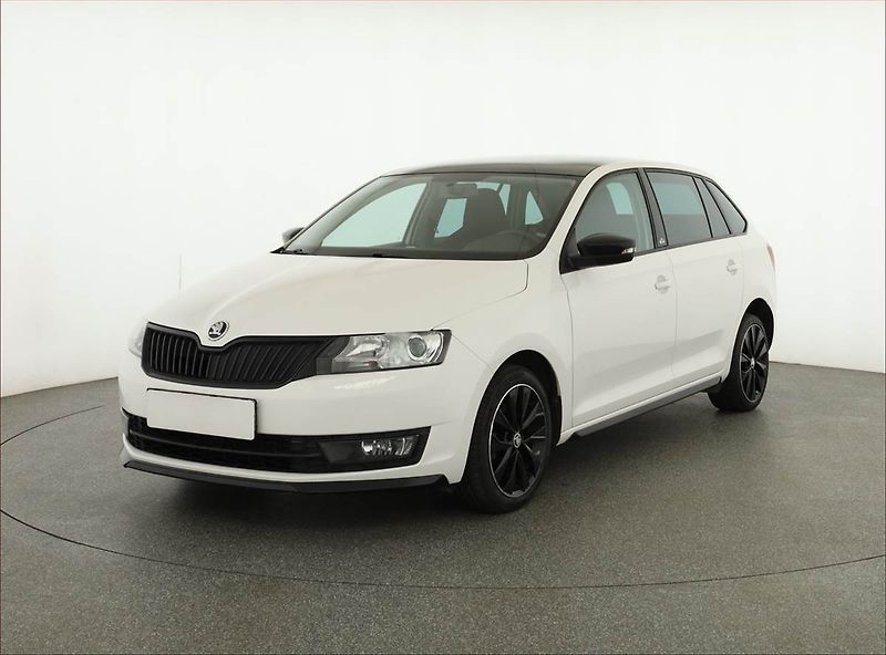 Škoda Rapid (2015) Spaceback 1.4 TDI, Xenony - fotka 2 z 20