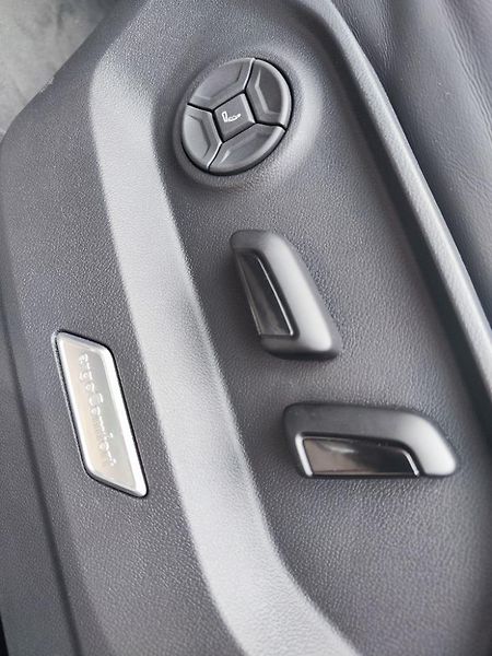 Volkswagen Touareg (2024) - fotka 41 z 44