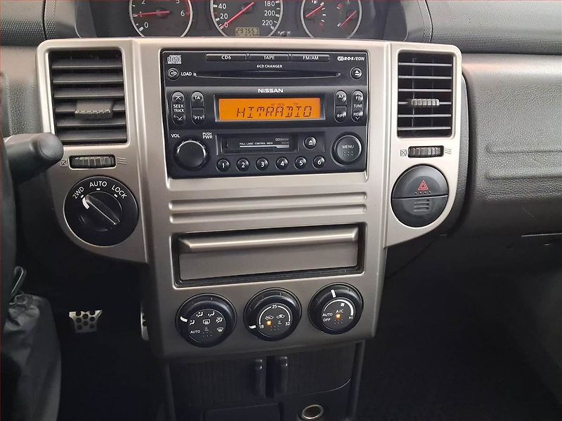 Nissan X-Trail (2005) 2.2 dCi, 4X4, po STK - fotka 12 z 17