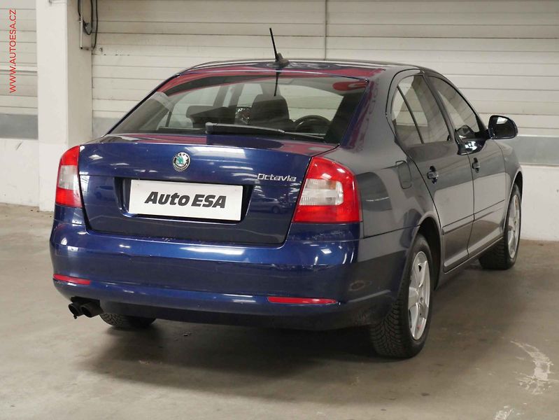 Škoda Octavia (2011) 2.0TDI, ČR, DSG - fotka 6 z 23