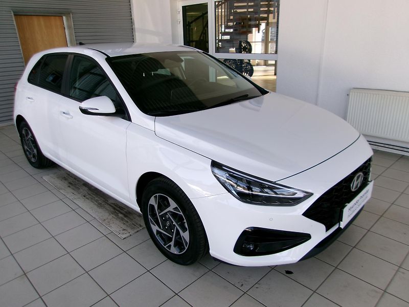 Hyundai i30 (2025) 1.5 DPi 71kW Smart MT - fotka 3 z 17
