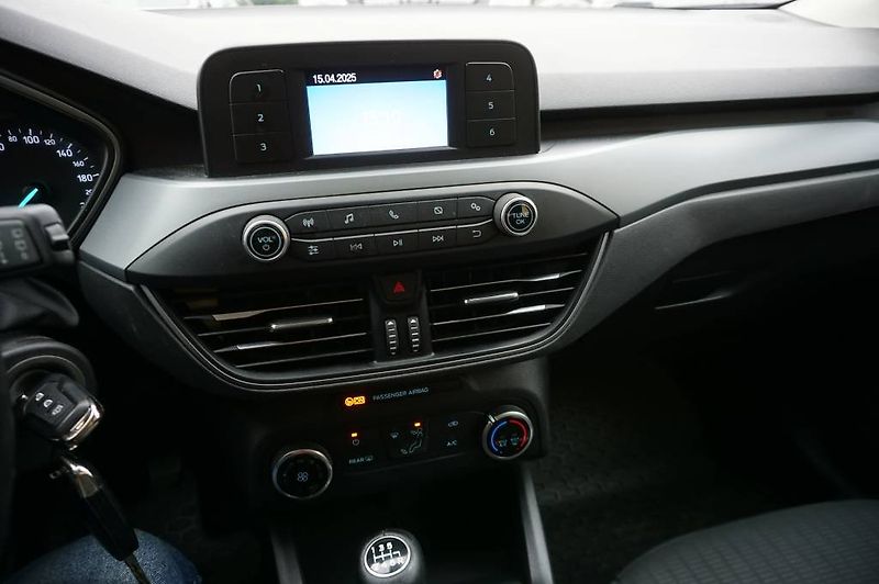 Ford Focus (2019) Fucus 1,0 92KW - fotka 17 z 21