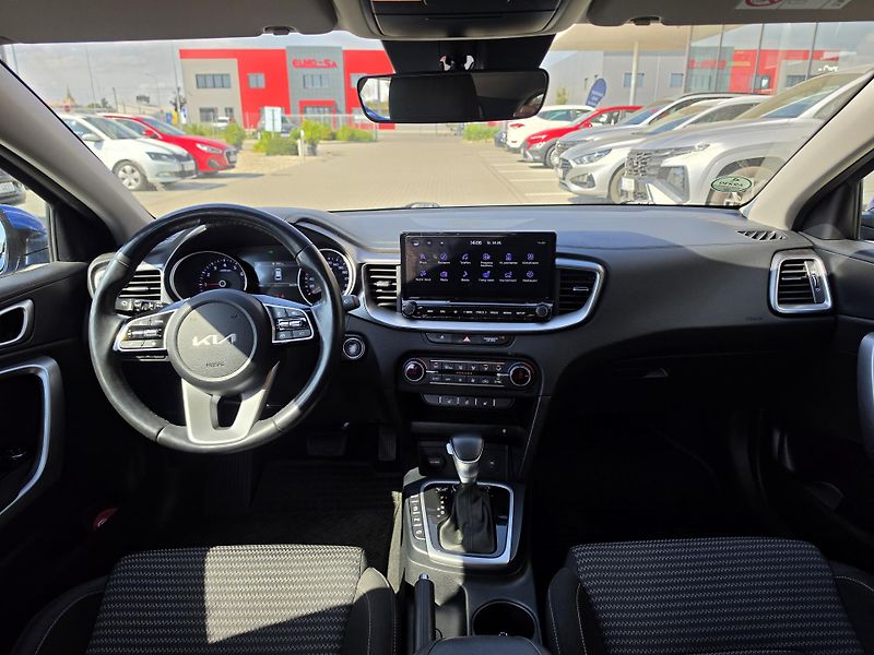 Kia Ceed (2022) 1,5 T-GDI 118kW DCT TOP - fotka 10 z 15