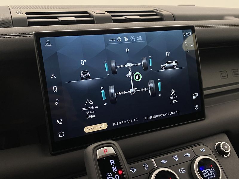 Land Rover Defender 110 D300 X-DYNAMIC SE AWD CZ - fotka 45 z 52