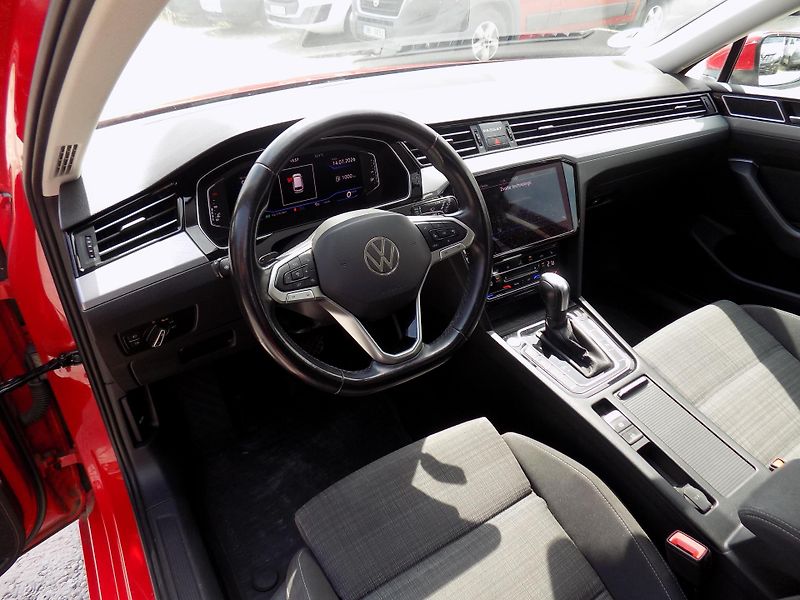 Volkswagen Passat Variant 2,0 TDI 110 KW DSG VÝHŘEV LED - fotka 20 z 43