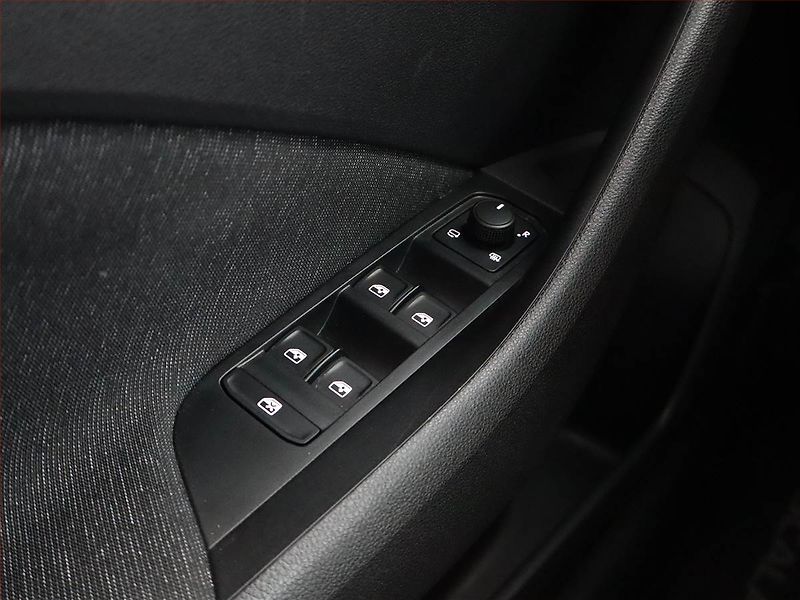 Škoda Scala (2023) Style 1.0 TSI, Serv.kniha - fotka 19 z 19