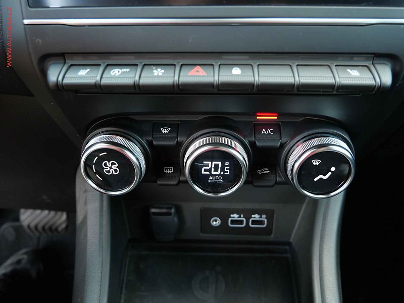 Mitsubishi ASX (2023) 1.3 DI-T MHEV, 1.maj,ČR, AT - fotka 18 z 28