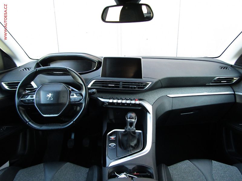 Peugeot 3008 (2019) 1.5 HDi, Allure, TZ - fotka 8 z 21