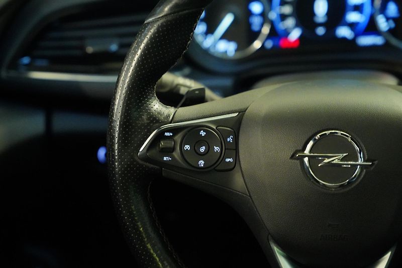 Opel Insignia - fotka 17 z 30