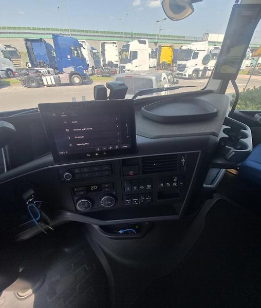 Volvo FH (2025) 460 AERO XLOW lowdeck EURO 6 - fotka 6 z 13