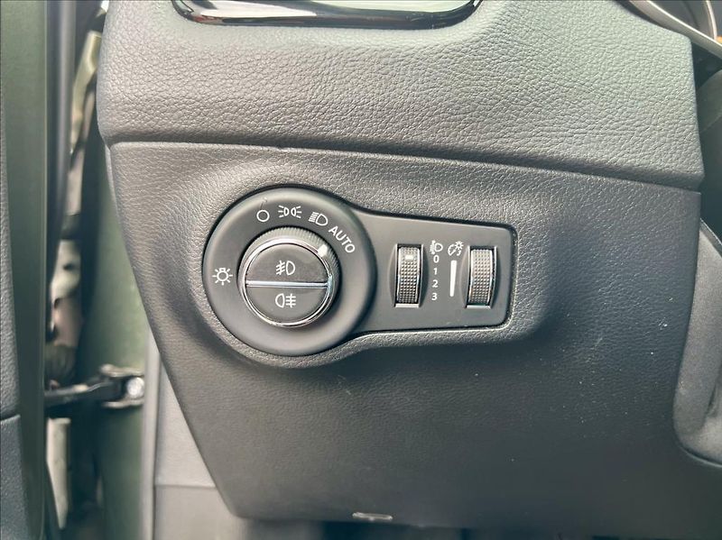Jeep Compass 1,4 m-Air LIMITED my19 - fotka 39 z 45
