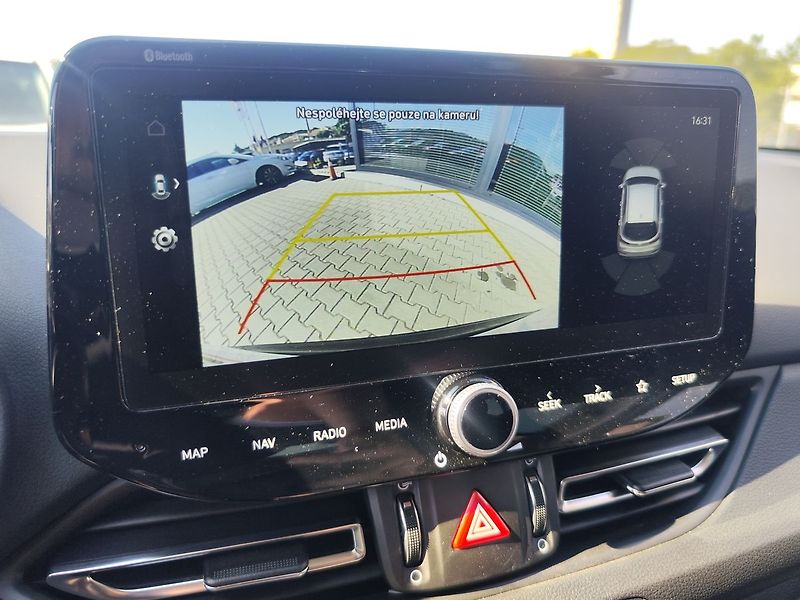 Hyundai i30 1.5 T-GDI/117kW Smart Navi - fotka 22 z 34