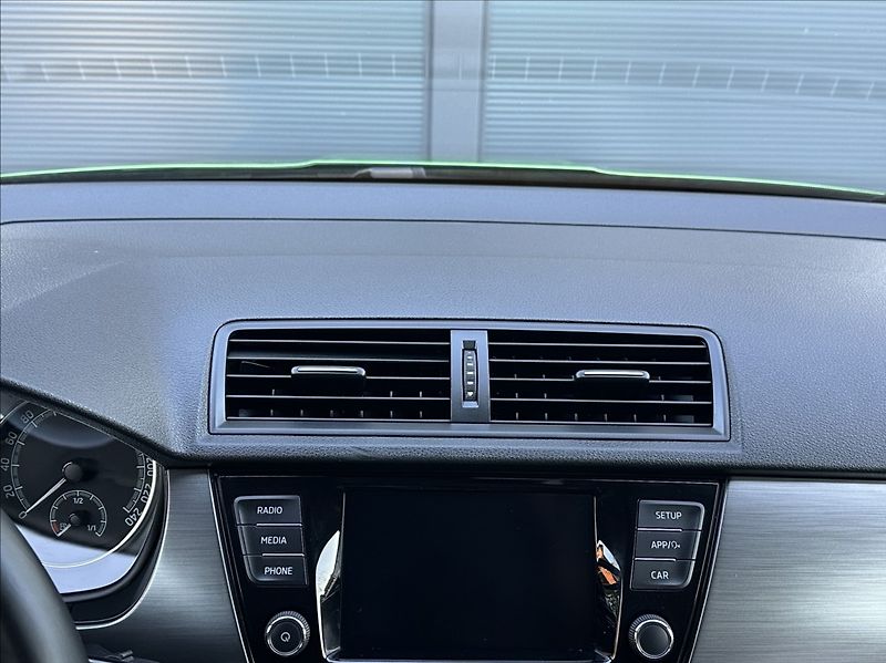 Škoda Fabia 1,0 TSI 110PS  Style Plus - fotka 24 z 53
