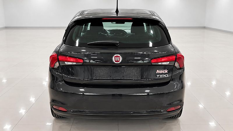 Fiat Tipo (2016) - fotka 19 z 22